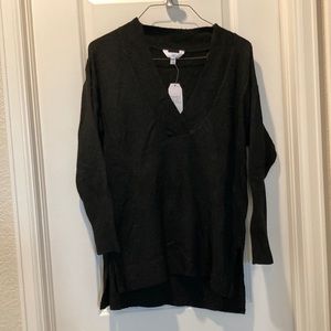 NWT Black Size Small Oversized Drop Shoulder V Neck Long Sleeve Tunic Sweater